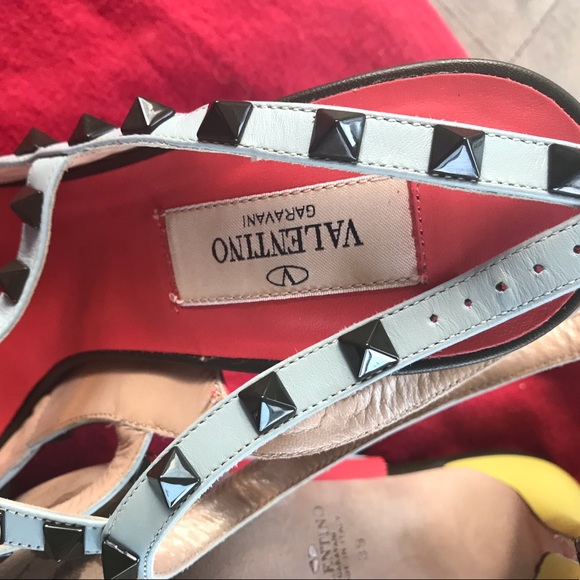 🚫SOLD🚫Valentino Rockstud Tricolor Leather Pumps - Picture 8 of 8